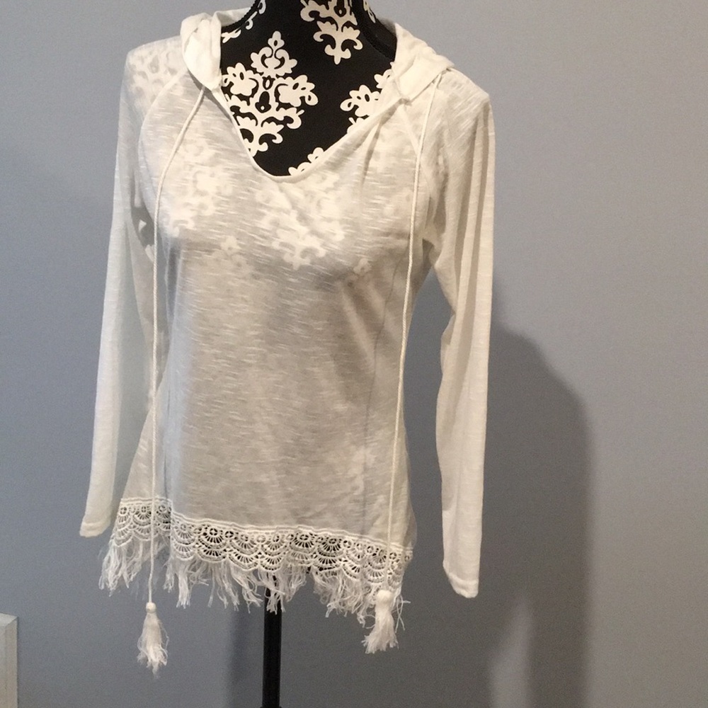 Hooded shirt